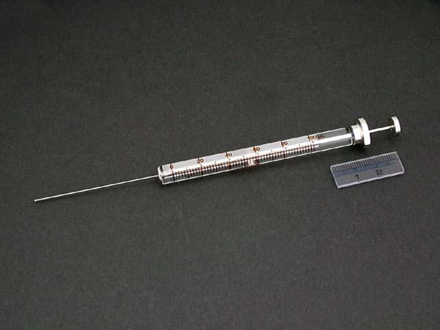 Afbeelding van Syringe 100F-LC; 100 µl; fixed needle;22G;51mm needle length;lc