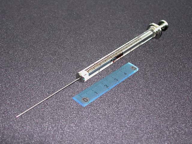 Afbeelding van Syringe 500F-LC;500 µl;fixed needle;22G;51mm needle length;cone tip